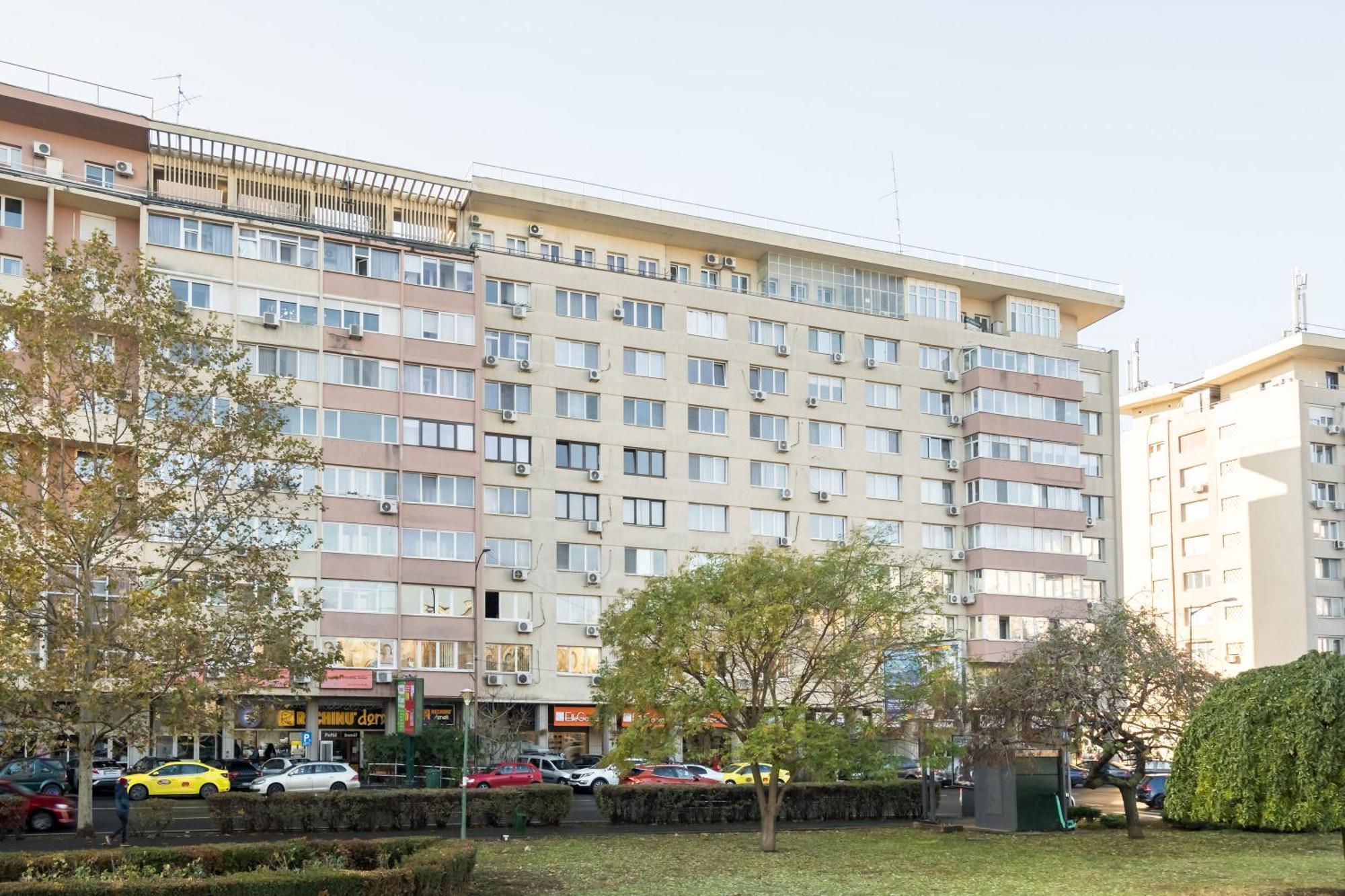 Chic Comfort 1Bdr With Landmark View - Concerthall Bucharest Luaran gambar