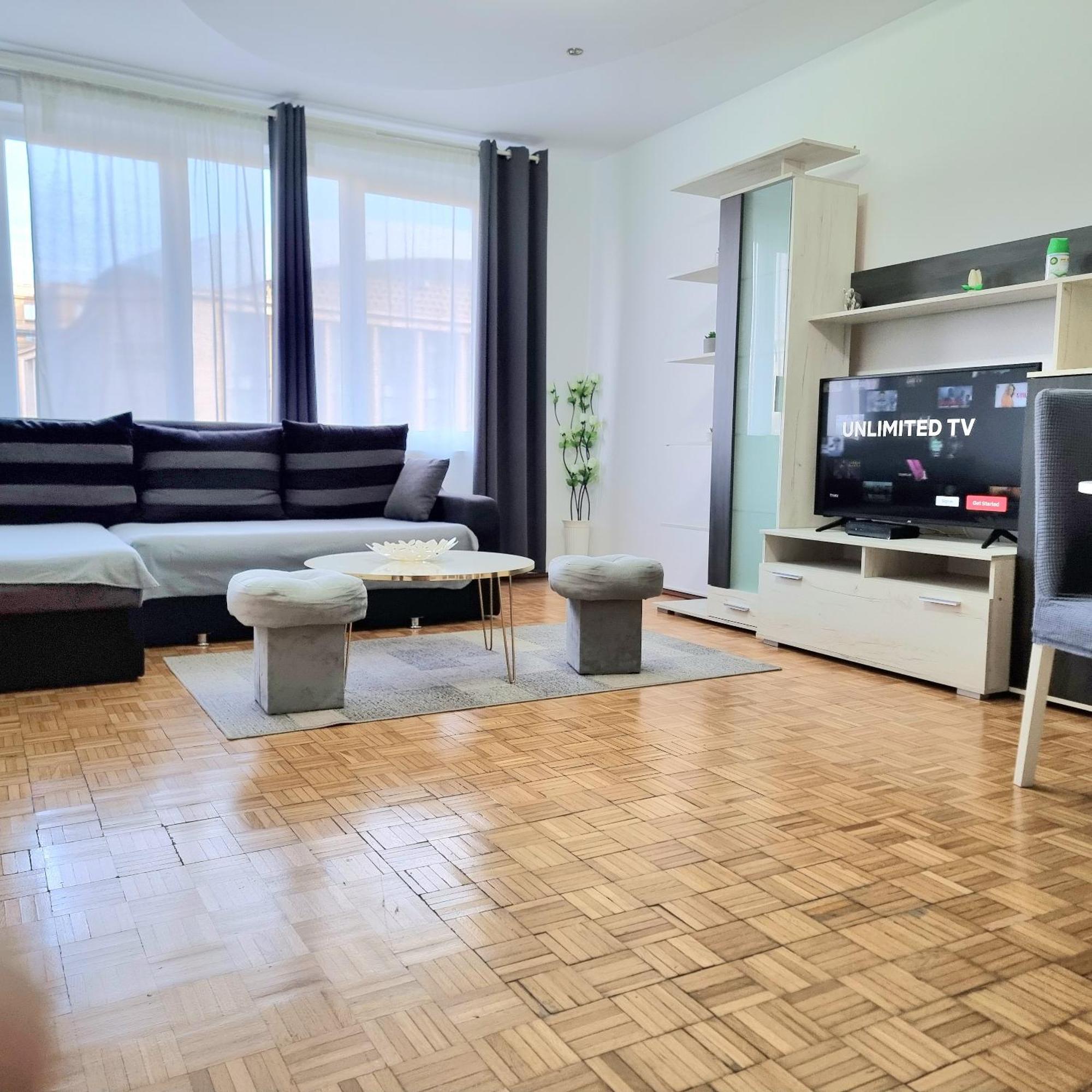 Chic Comfort 1Bdr With Landmark View - Concerthall Bucharest Luaran gambar